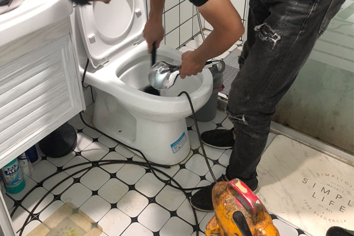 西湖疏通下水道