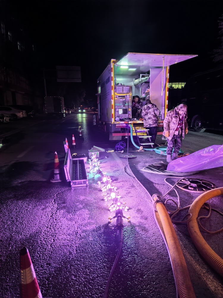 西湖管道非开挖修复