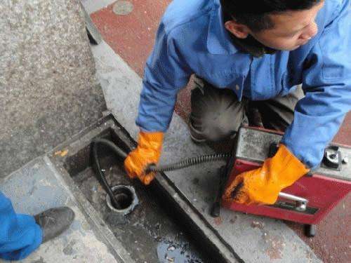 西湖疏通下水道