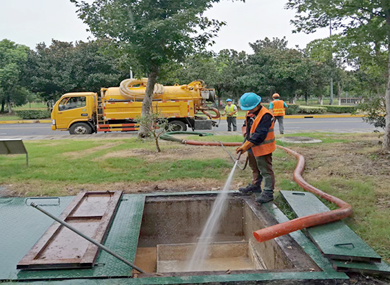 西湖化油池清理
